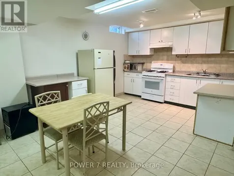28 Cliveden Place Markham (berczy) ON L6C 2S4