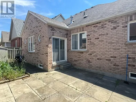 28 Cliveden Place Markham (berczy) ON L6C 2S4