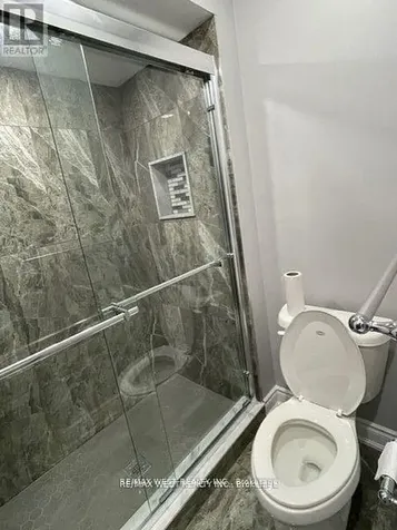 3165 Weston Road Toronto (humbermede) ON M9M 2T4