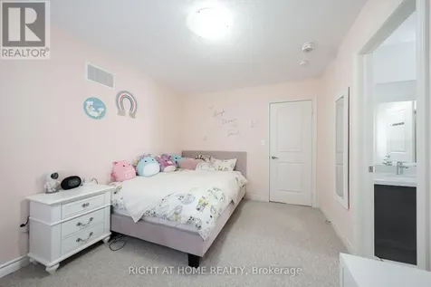 12 Tupling Street Bradford West Gwillimbury (bradford) ON L3Z 0W8