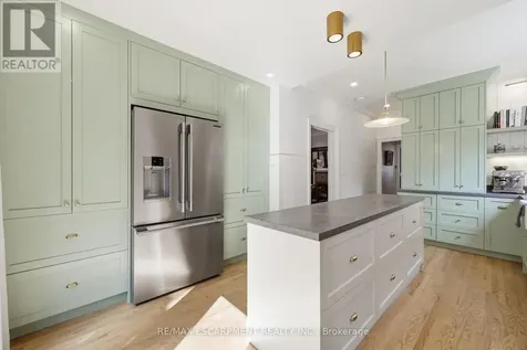 70 Gage Avenue South Hamilton (gibson) ON L8M 3C9