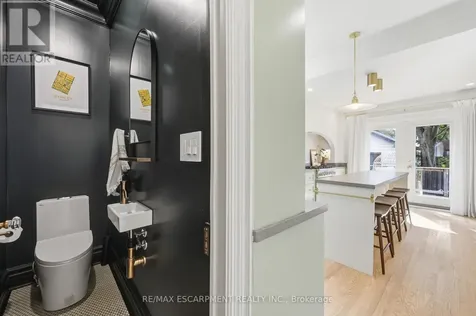 70 Gage Avenue South Hamilton (gibson) ON L8M 3C9
