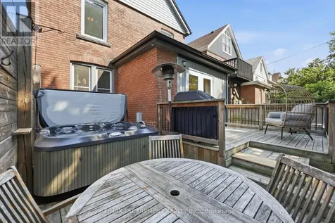 70 Gage Avenue South Hamilton (gibson) ON L8M 3C9