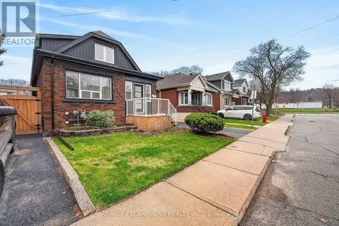 101 Houghton Avenue South Hamilton (delta) ON L8K 2M9