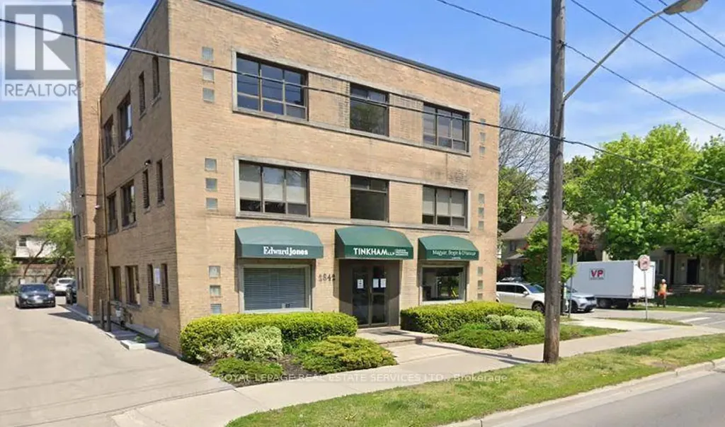 2842 Bloor Street West Toronto (kingsway South) ON M8X 1B1