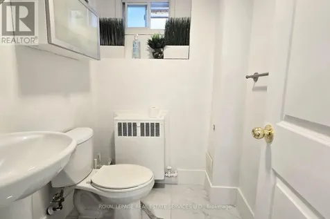 2842 Bloor Street West Toronto (kingsway South) ON M8X 1B1