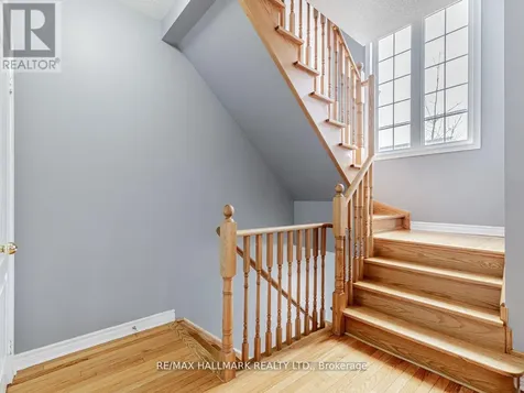 15 Old Colony Road Richmond Hill (oak Ridges Lake Wilcox) ON L4E 4L5