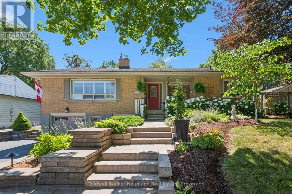 25 Bennett Avenue Guelph (st. George's) ON N1E 2C6