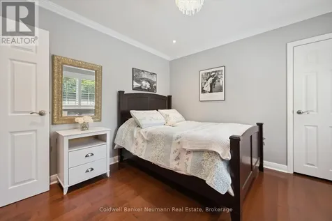 25 Bennett Avenue Guelph (st. George's) ON N1E 2C6