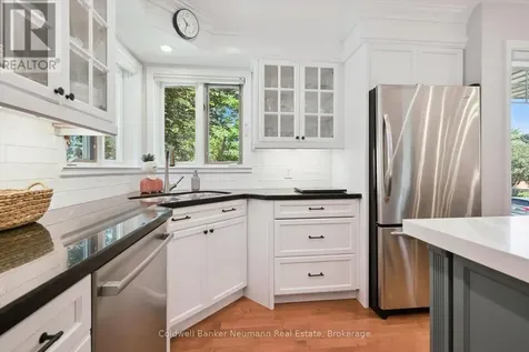 25 Bennett Avenue Guelph (st. George's) ON N1E 2C6