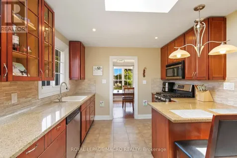 554 Chamberlain Road Burlington (appleby) ON L7L 2V4