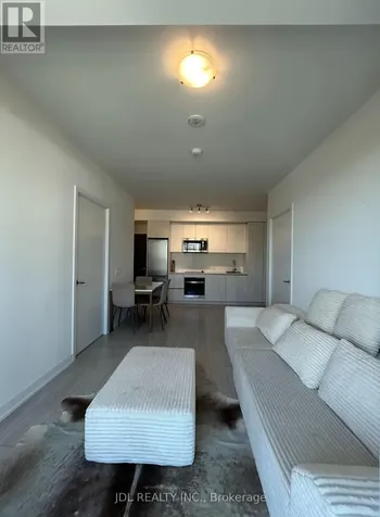 5858 Yonge St Street Toronto (newtonbrook West) ON M2M 0C6