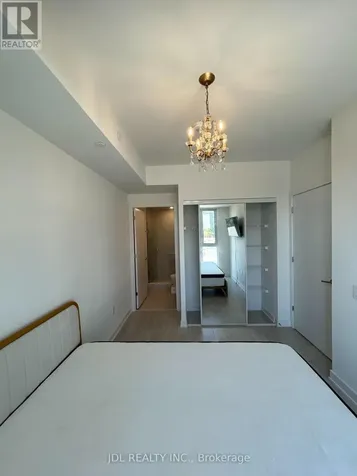 5858 Yonge St Street Toronto (newtonbrook West) ON M2M 0C6