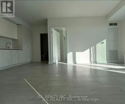 5858 Yonge St Street Toronto (newtonbrook West) ON M2M 0C6