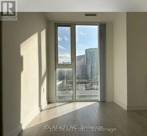 5858 Yonge St Street Toronto (newtonbrook West) ON M2M 0C6