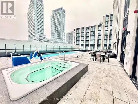 5858 Yonge Street Toronto (newtonbrook West) ON M2M 0C6