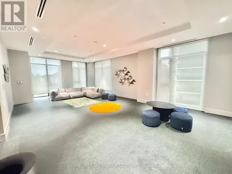 5858 Yonge Street Toronto (newtonbrook West) ON M2M 0C6