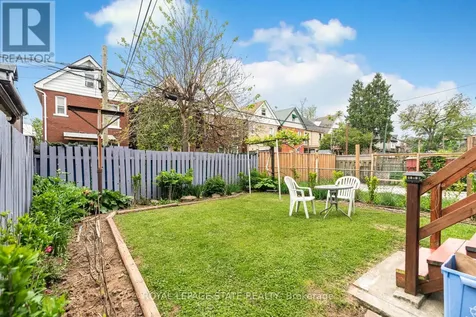 44 Arthur Avenue North Hamilton (gibson) ON L8L 6C5