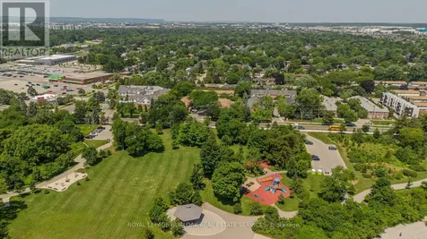 5411 Lakeshore Road Burlington (appleby) ON L7L 1E1