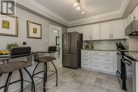 5411 Lakeshore Road Burlington (appleby) ON L7L 1E1