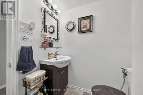 539 Willow Road Guelph (willow West/sugarbush/west Acres) ON N1H 7G3