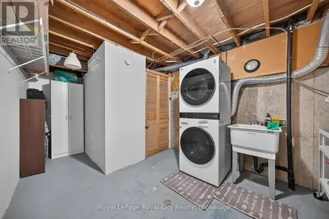 539 Willow Road Guelph (willow West/sugarbush/west Acres) ON N1H 7G3