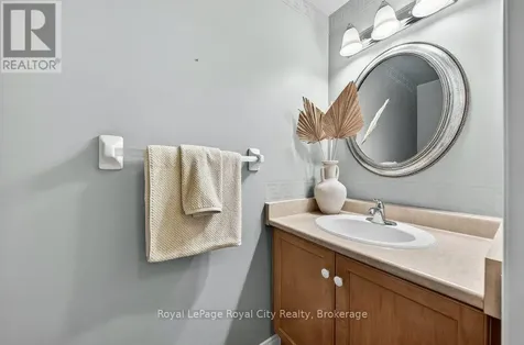 66 Rodgers Road Guelph (kortright West) ON N1G 4Y5