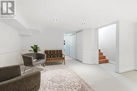 28 Chartwell Crescent Guelph (dovercliffe Park/old University) ON N1G 2T7