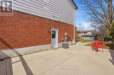28 Chartwell Crescent Guelph (dovercliffe Park/old University) ON N1G 2T7