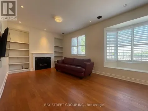 11 Belgrave Square Markham (berczy) ON L6C 2T1