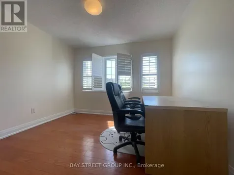 11 Belgrave Square Markham (berczy) ON L6C 2T1
