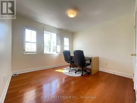 11 Belgrave Square Markham (berczy) ON L6C 2T1