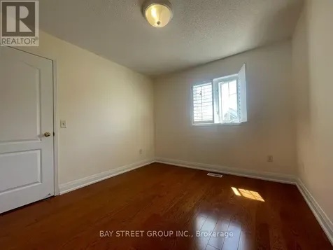 11 Belgrave Square Markham (berczy) ON L6C 2T1