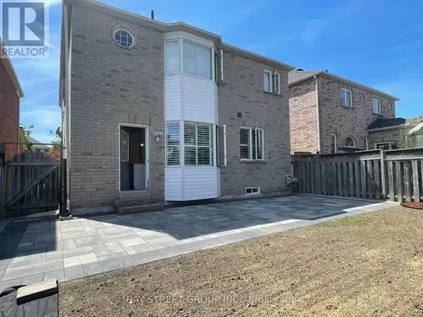 11 Belgrave Square Markham (berczy) ON L6C 2T1