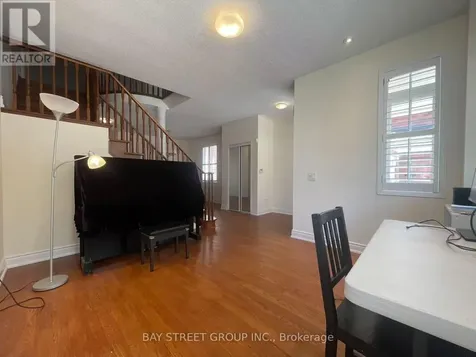 11 Belgrave Square Markham (berczy) ON L6C 2T1