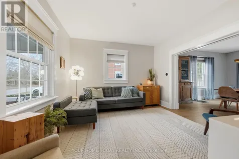 17 Park Avenue Halton Hills (ac Acton) ON L7J 1Y3