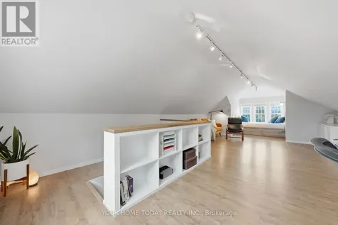 17 Park Avenue Halton Hills (ac Acton) ON L7J 1Y3