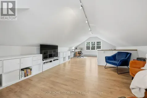 17 Park Avenue Halton Hills (ac Acton) ON L7J 1Y3