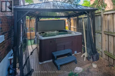 17 Park Avenue Halton Hills (ac Acton) ON L7J 1Y3