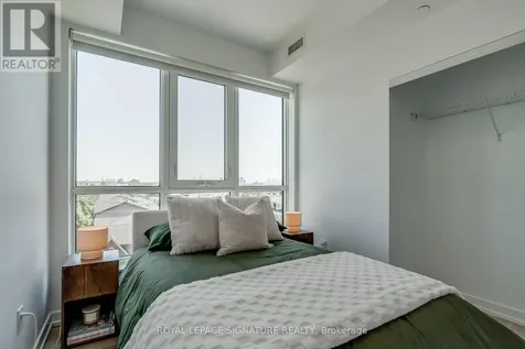 2300 St. Clair Avenue West Toronto (junction Area) ON M6N 1K8