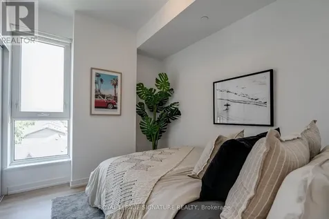2300 St. Clair Avenue West Toronto (junction Area) ON M6N 1K8