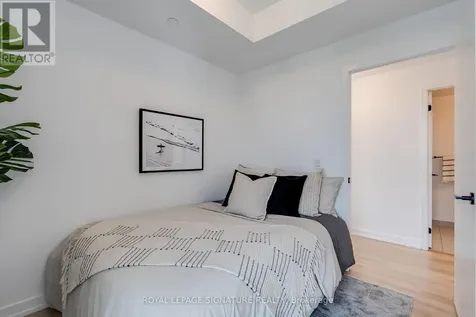 2300 St. Clair Avenue West Toronto (junction Area) ON M6N 1K8