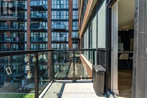 2300 St. Clair Avenue West Toronto (junction Area) ON M6N 1K8