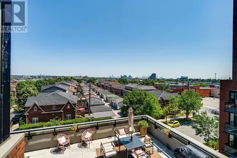 2300 St. Clair Avenue West Toronto (junction Area) ON M6N 1K8