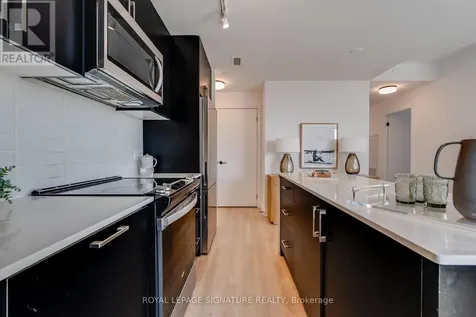 2300 St. Clair Avenue West Toronto (junction Area) ON M6N 1K8