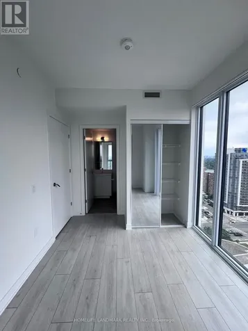 5858 Yonge Street Toronto (newtonbrook West) ON M2M 0C6
