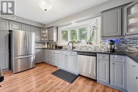 7 Teakwood Place Guelph (victoria North) ON N1E 6G7