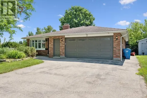 7 Teakwood Place Guelph (victoria North) ON N1E 6G7
