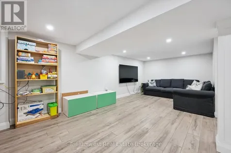 7 Teakwood Place Guelph (victoria North) ON N1E 6G7
