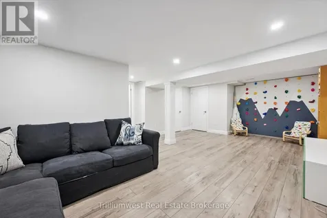 7 Teakwood Place Guelph (victoria North) ON N1E 6G7